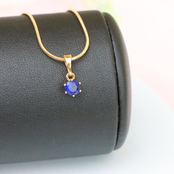 "Tiny Blue Stone Pendant in Rose Gold Setting, XPPT1573 - Picture 12 of 12